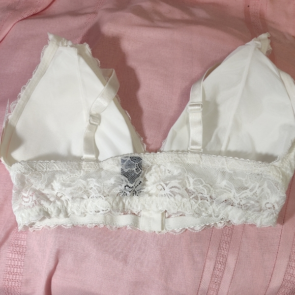 FREE W/BUNDLE Rene Rofe Lace Bralette No Wires Natural Sz XL  NWT One Per Order - Picture 3 of 5